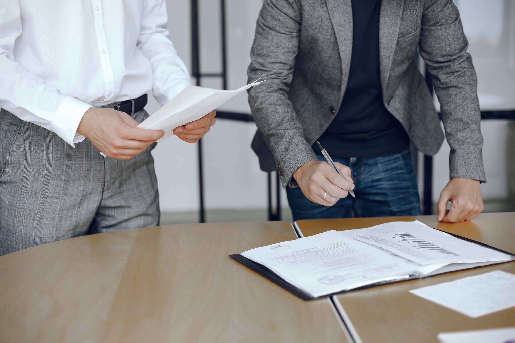 Comprendre le bail commercial : droits et obligations du bailleur et du